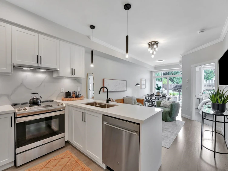212-12143 223 Street, Maple Ridge, BC, V2X 4R1 - 12