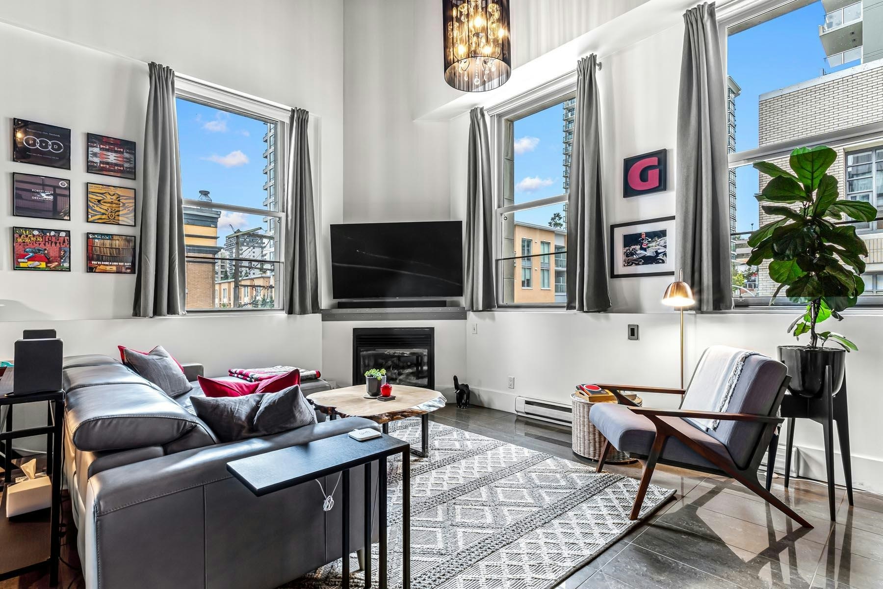 404-549 Columbia Street - 3