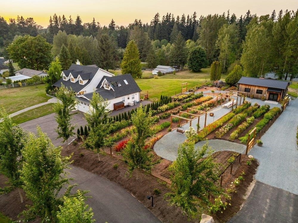 23873 12 Avenue, Langley, BC, V2Z 2Y2