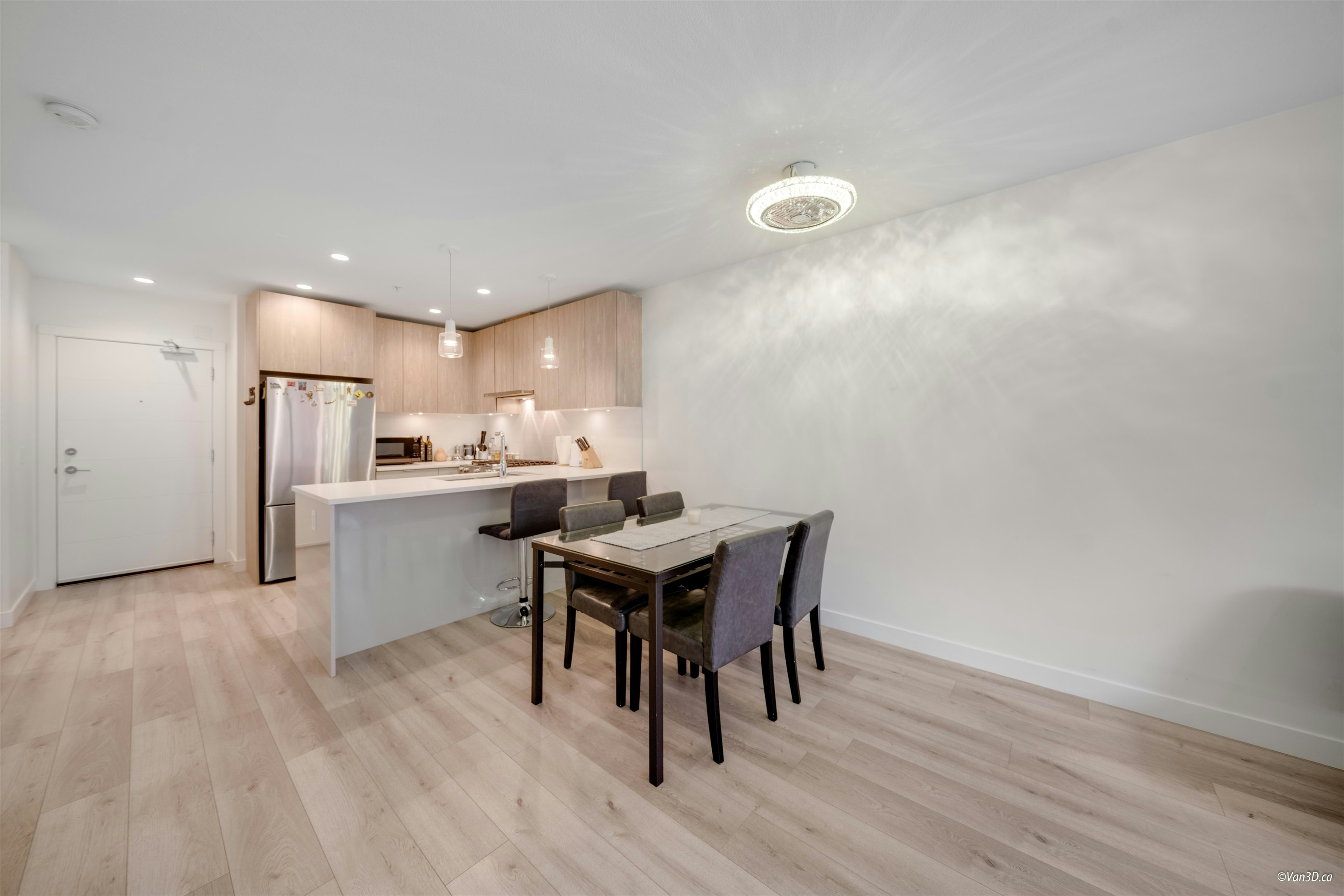 207-128 E 8th Street - 5