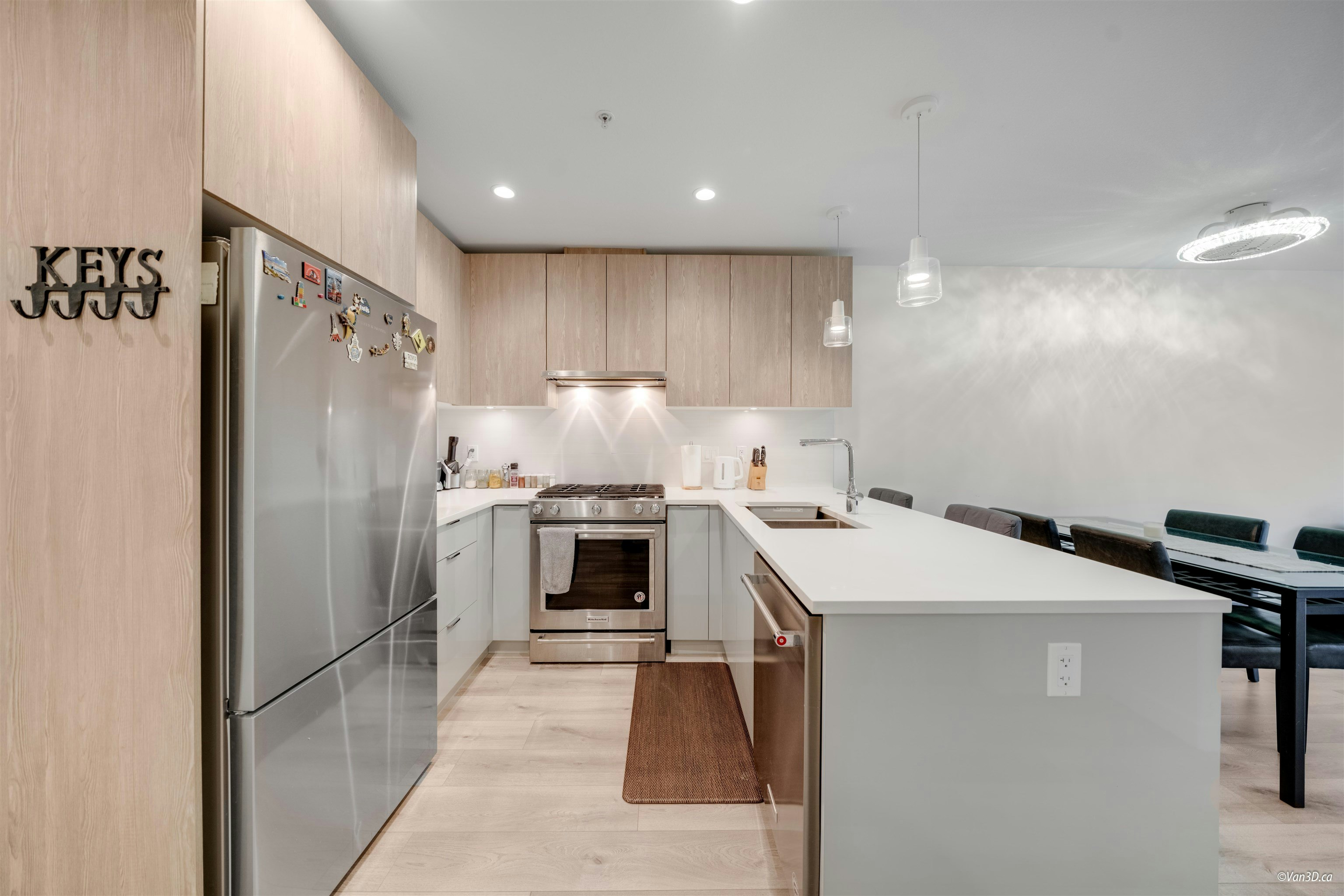 207-128 E 8th Street - 2
