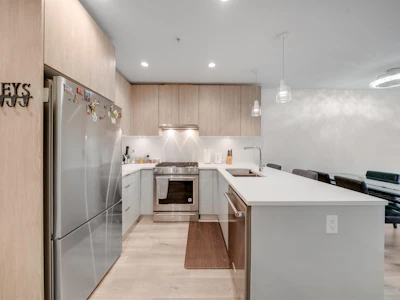 207-128 E 8th Street - 2