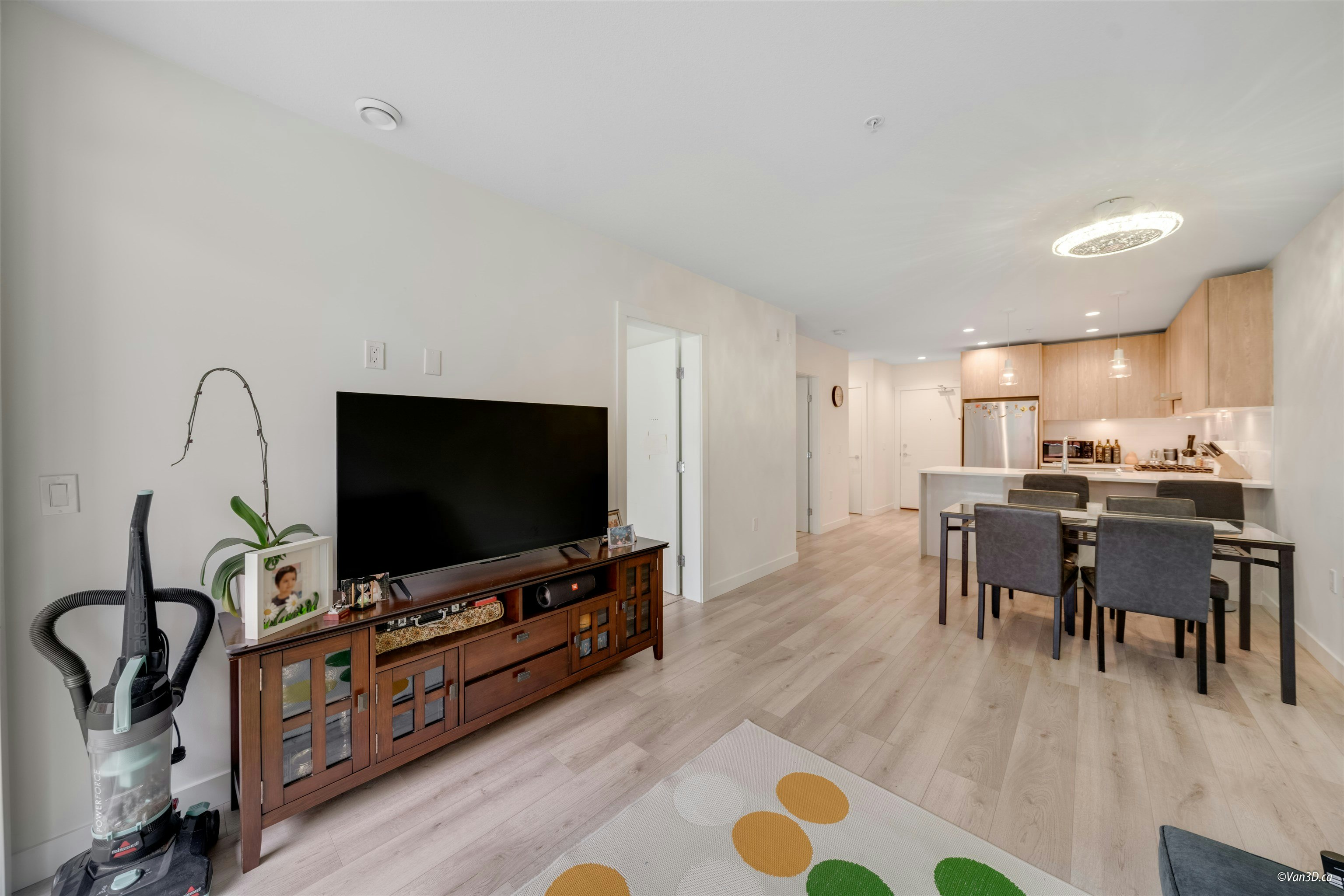 207-128 E 8th Street, North Vancouver, BC, V7L 1Y7 - 11