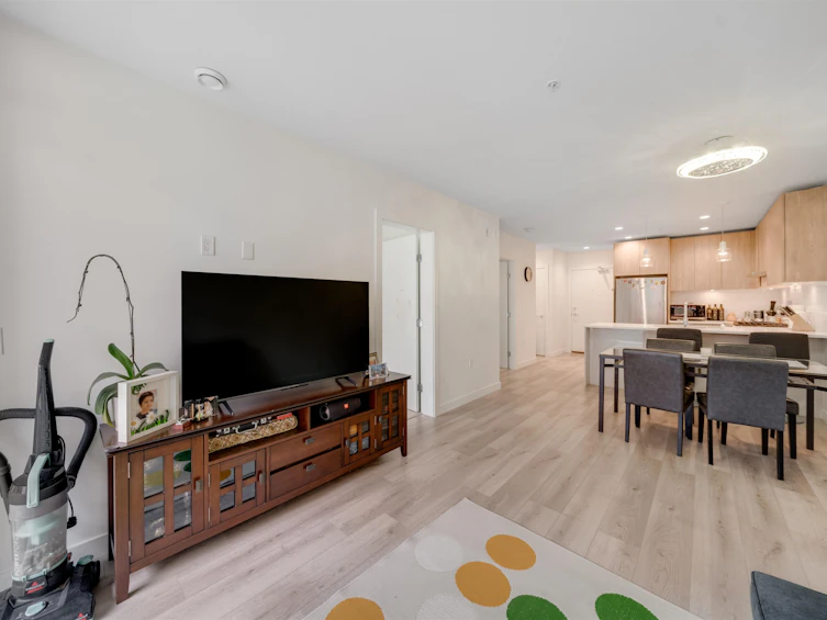 207-128 E 8th Street, North Vancouver, BC, V7L 1Y7 - 11