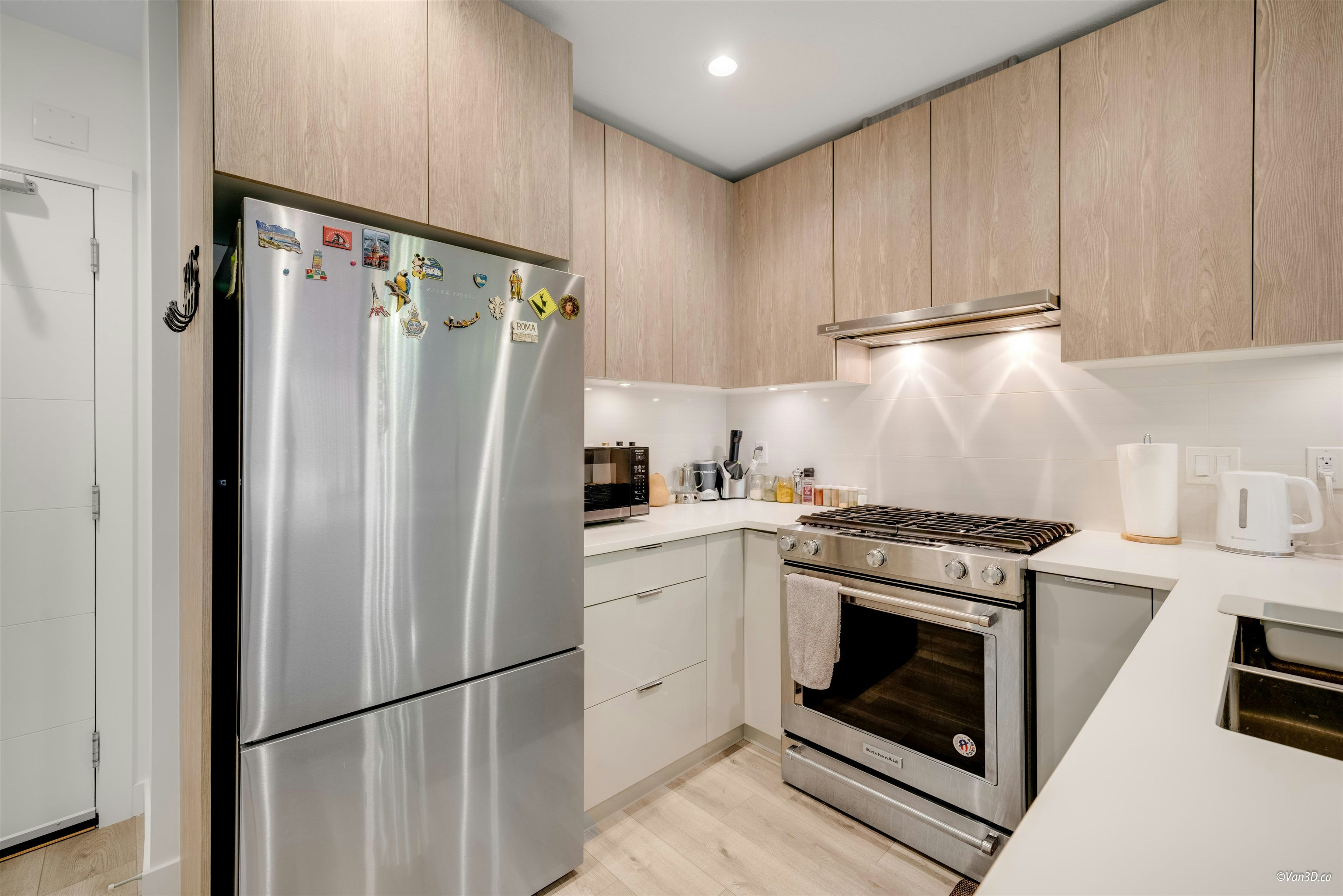 207-128 E 8th Street - 3