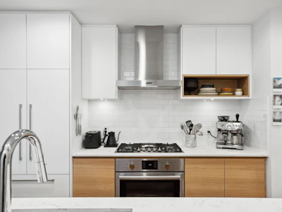 410-55 Klahanie Drive - 3