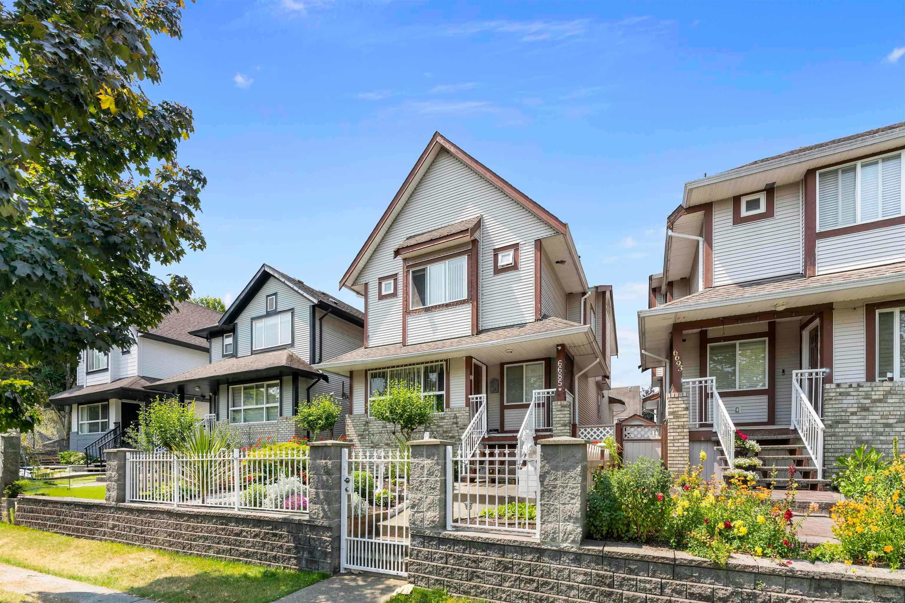 6685 127th Street, Surrey, BC, V3W 1G5