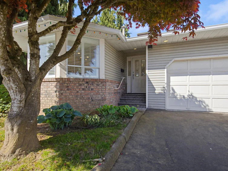 1-32615 Murray Avenue, Abbotsford, BC, V2T 4T8 - 2
