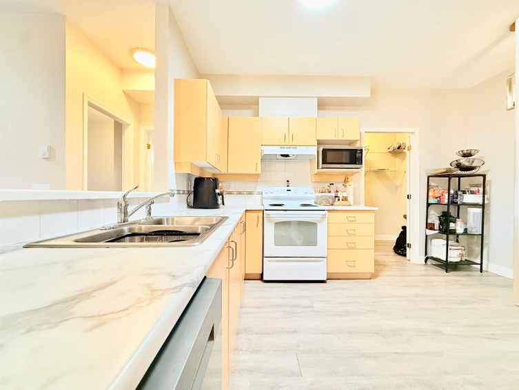 103-15298 20 Avenue, Surrey, BC, V4A 2A3 - 15
