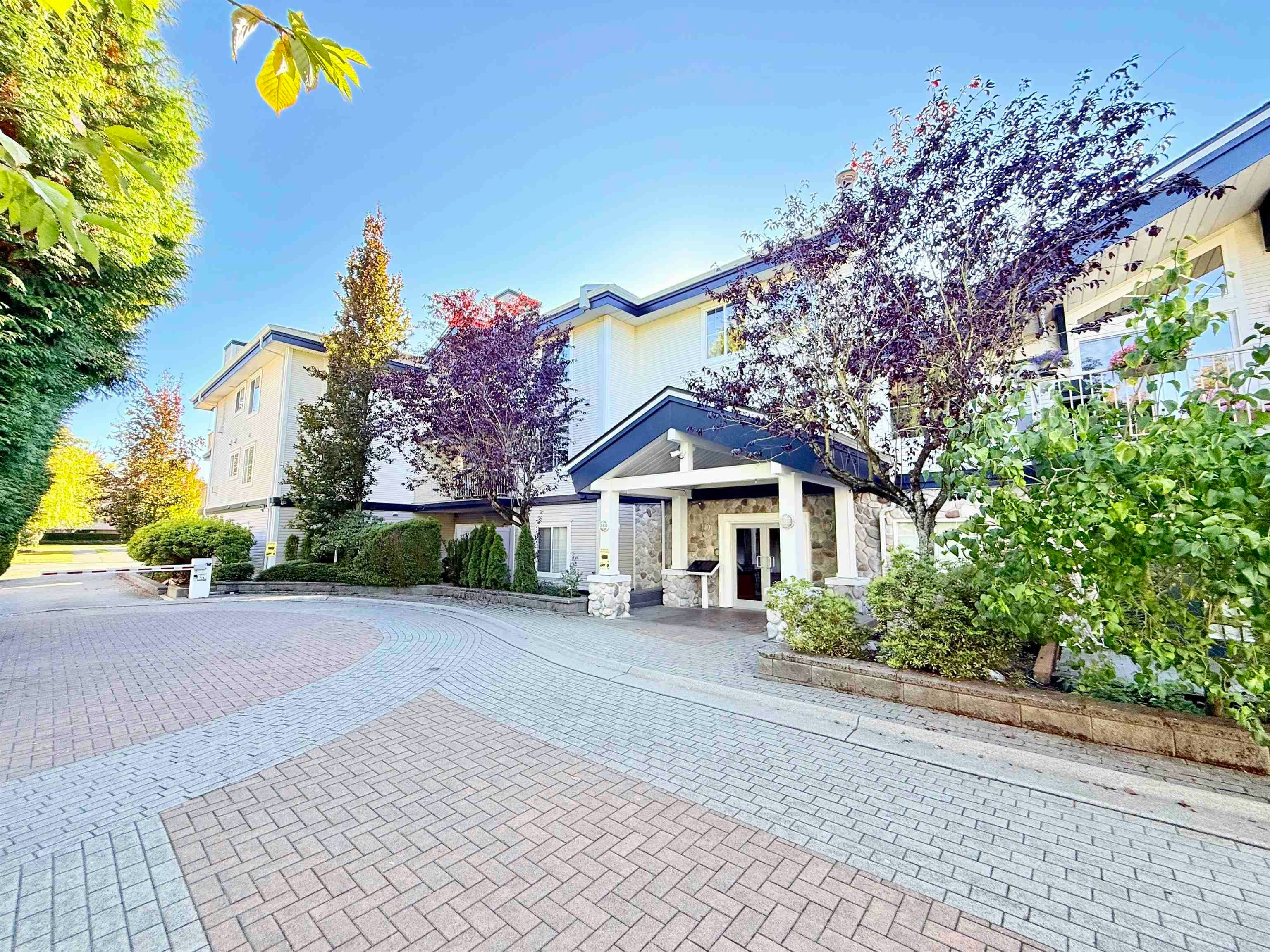 103-15298 20 Avenue - 3