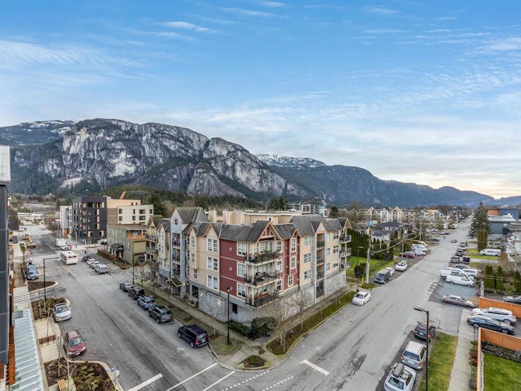 403-1365 Pemberton Avenue, Squamish, BC, V8B 1B7 - 34