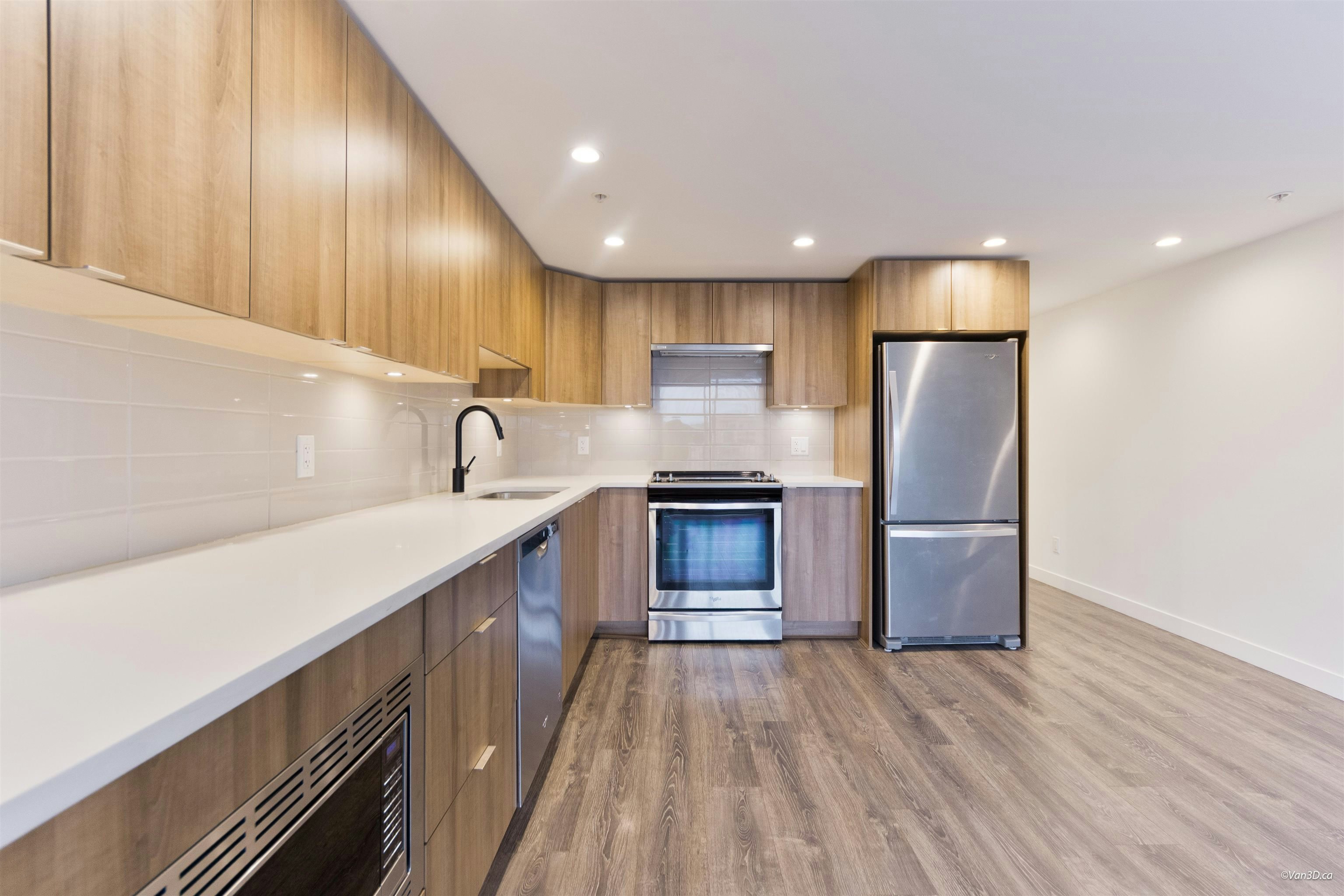 403-1365 Pemberton Avenue, Squamish, BC, V8B 1B7 - 9