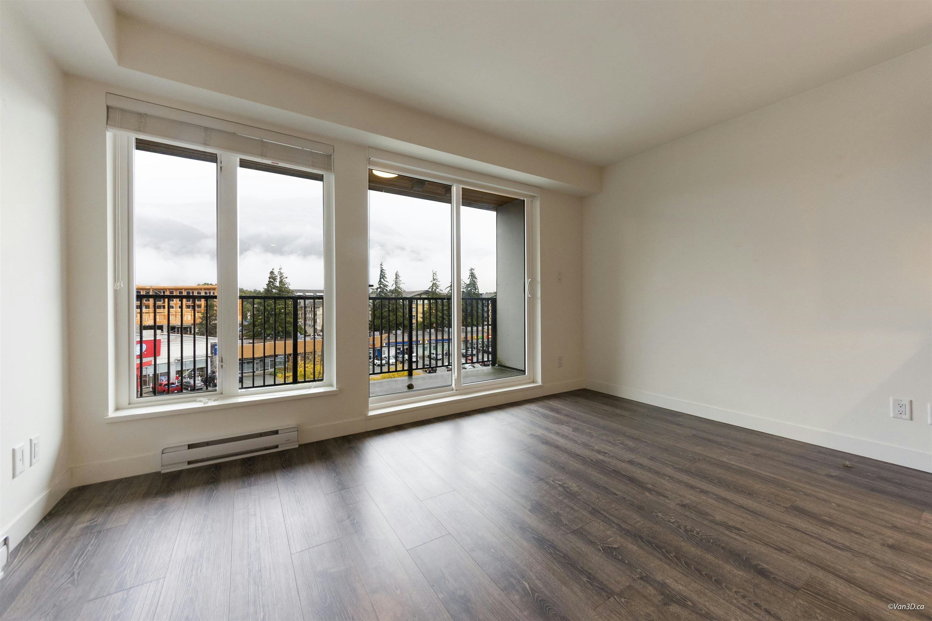 403-1365 Pemberton Avenue - 3