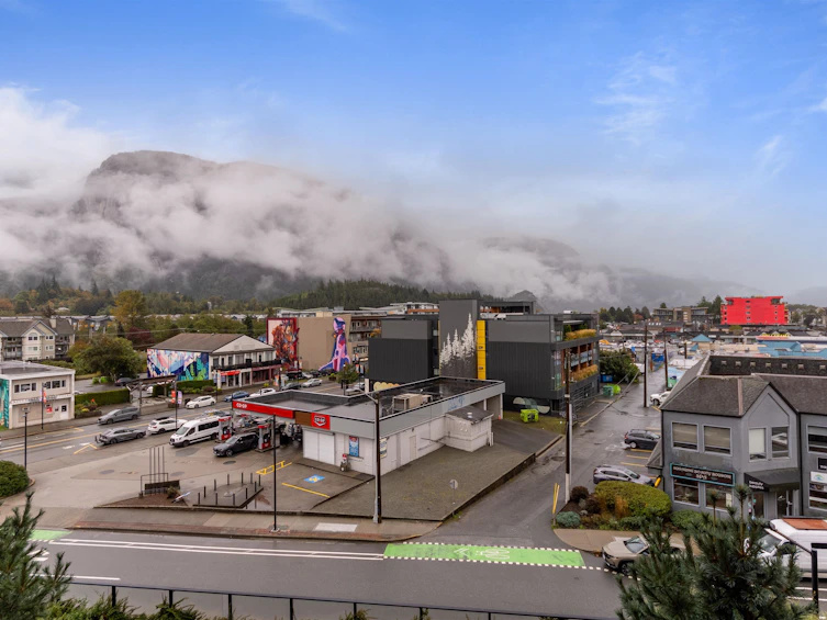 403-1365 Pemberton Avenue, Squamish, BC, V8B 1B7 - 33