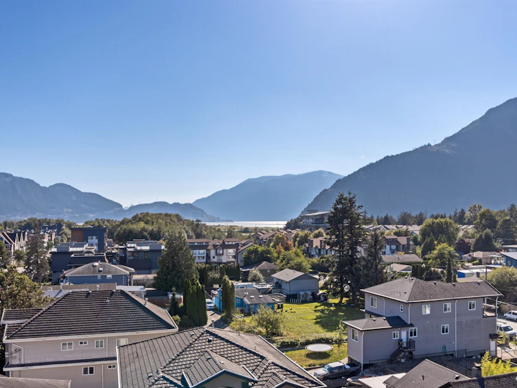 403-1365 Pemberton Avenue, Squamish, BC, V8B 1B7 - 31