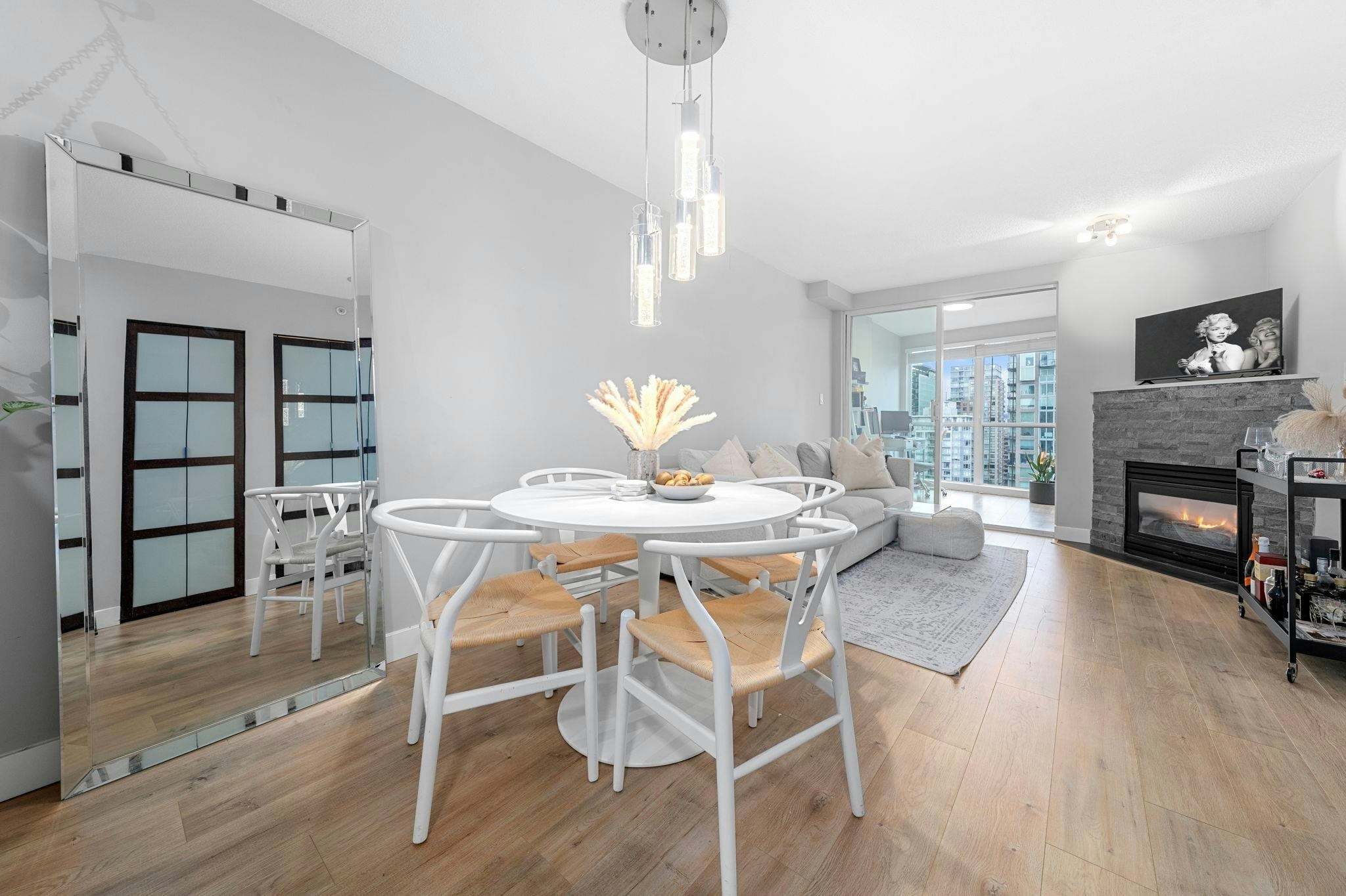 2803-939 Homer Street, Vancouver, BC, V6B 2W6