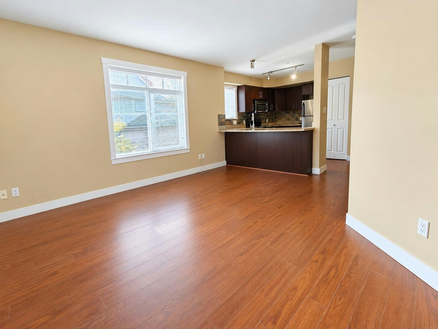 57-7428 14th Avenue, Burnaby, BC, V3N 0C2 - 4