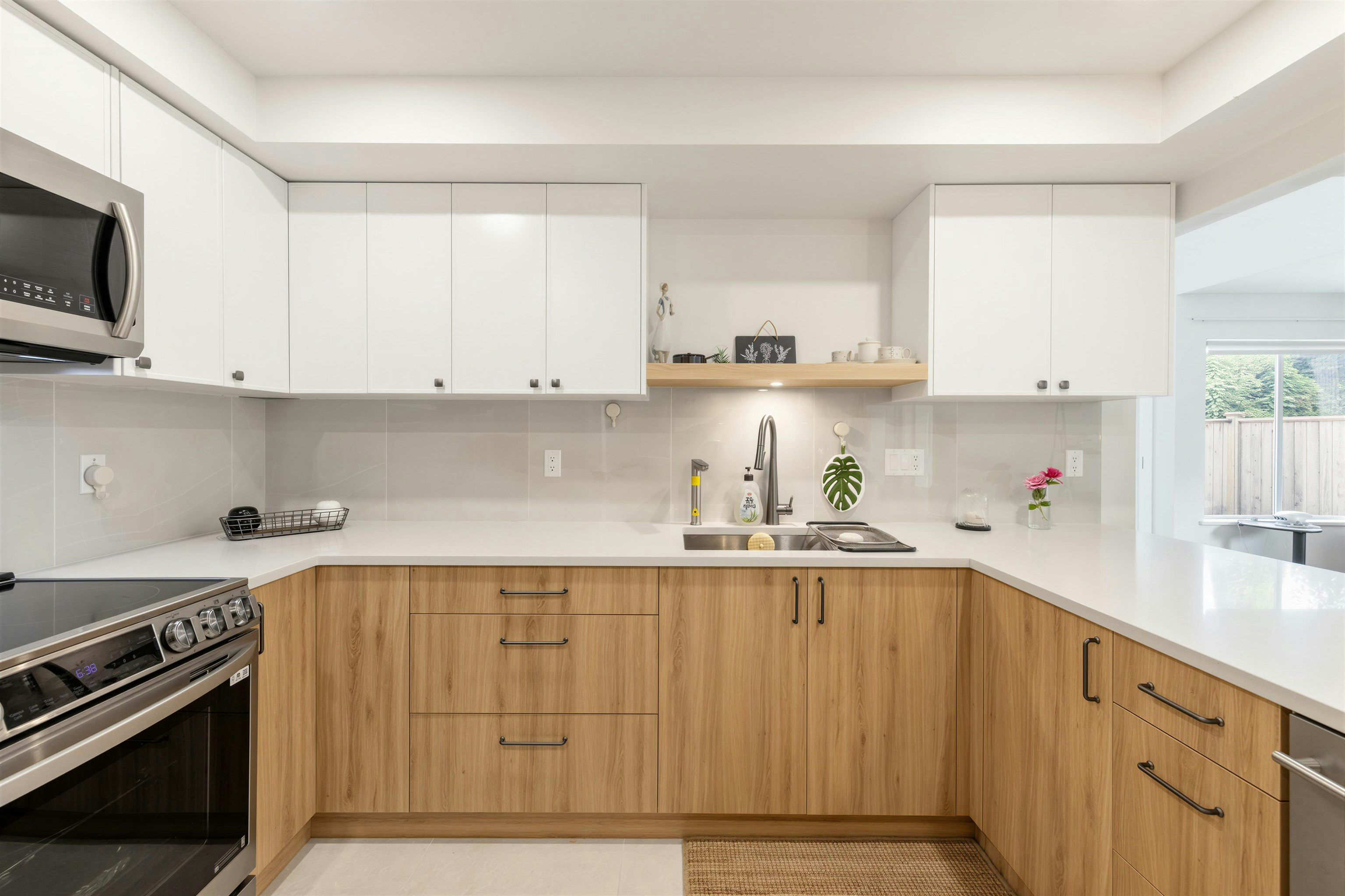 880 164a Street, Surrey, BC, V4A 9B9 - 16