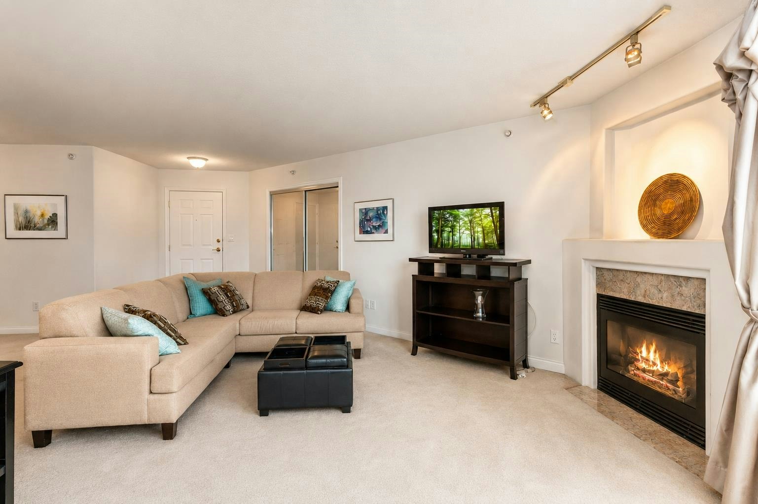 406-33065 Mill Lake Road - 2