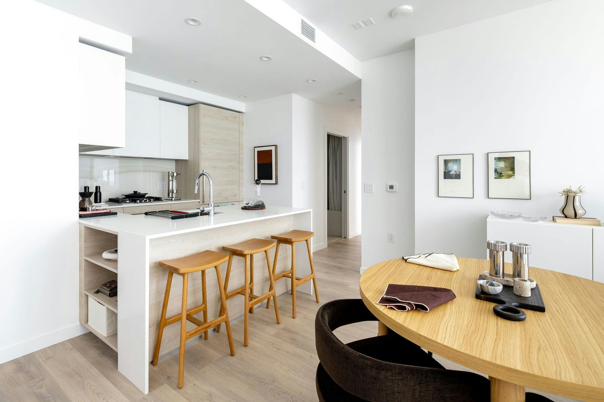 3106-680 Quayside Drive - 2