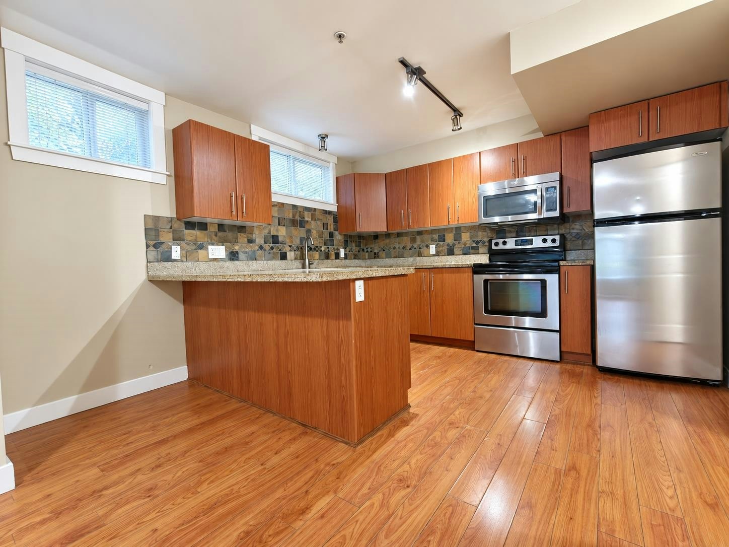 69-7428 14th Avenue, Burnaby, BC, V5H 1V8 - 7