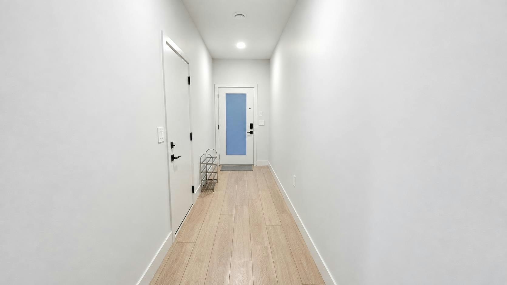 3-8300 No 3 Road, Richmond, BC, V7C 1P2 - 6