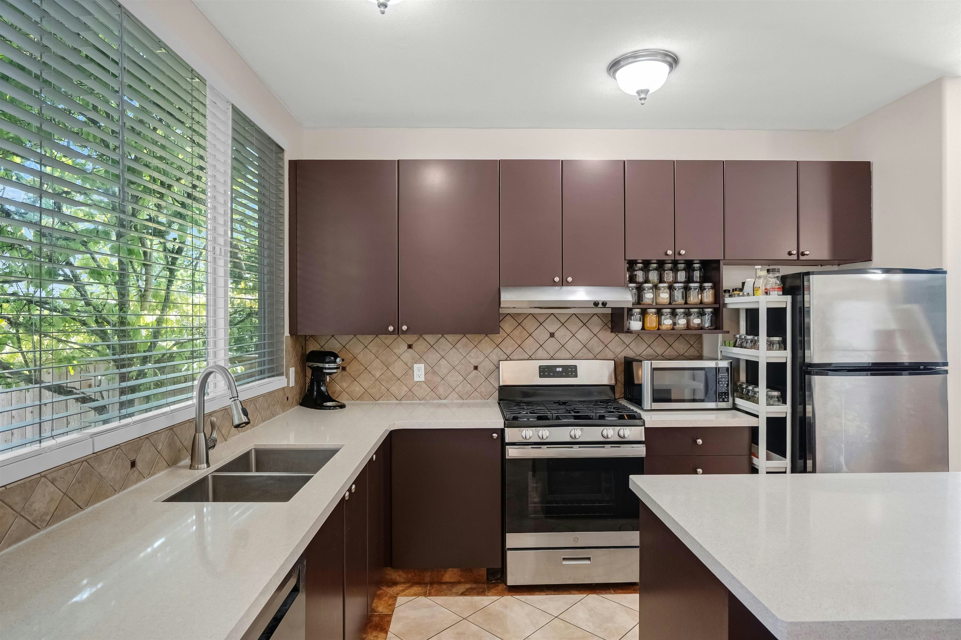 10280 242b Street - 2