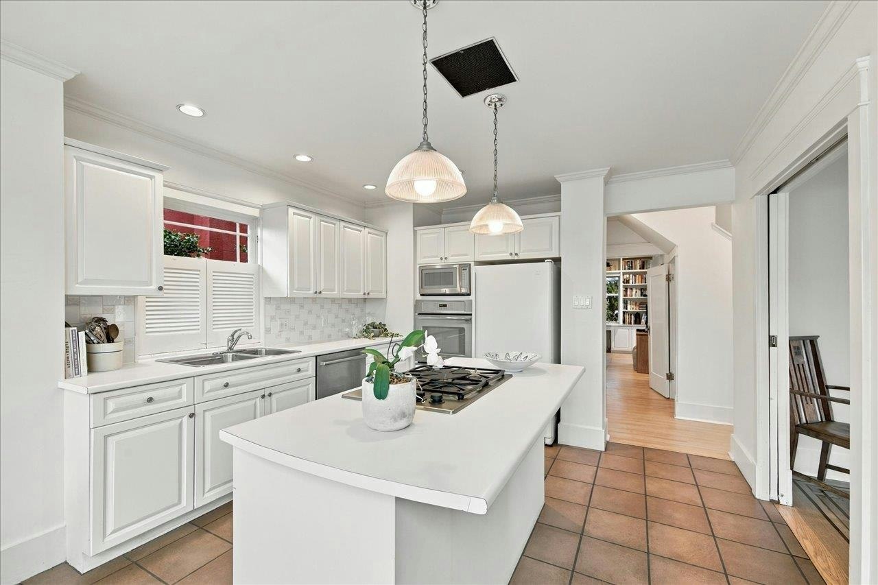 706 W 24th Avenue, Vancouver, BC, V5Z 2B8 - 12