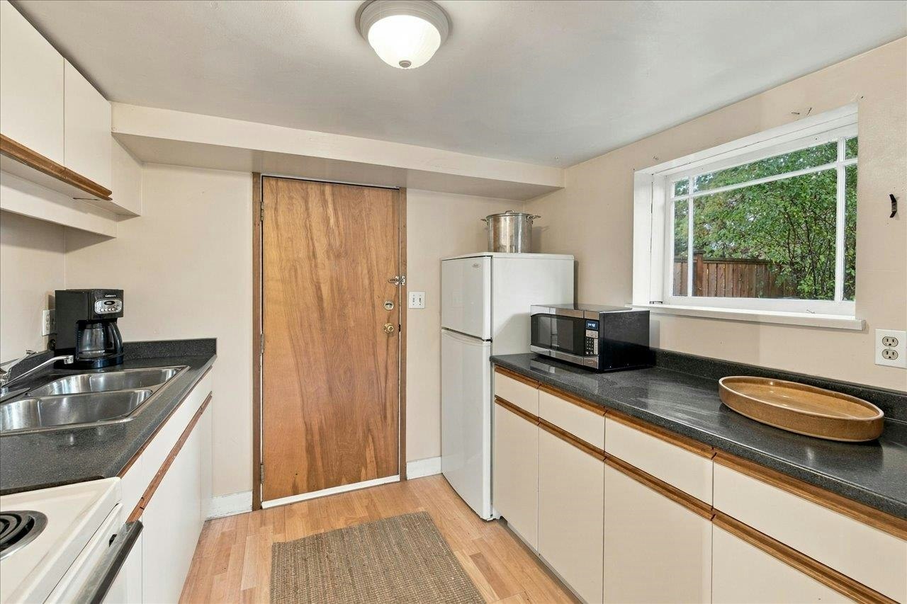 706 W 24th Avenue, Vancouver, BC, V5Z 2B8 - 31