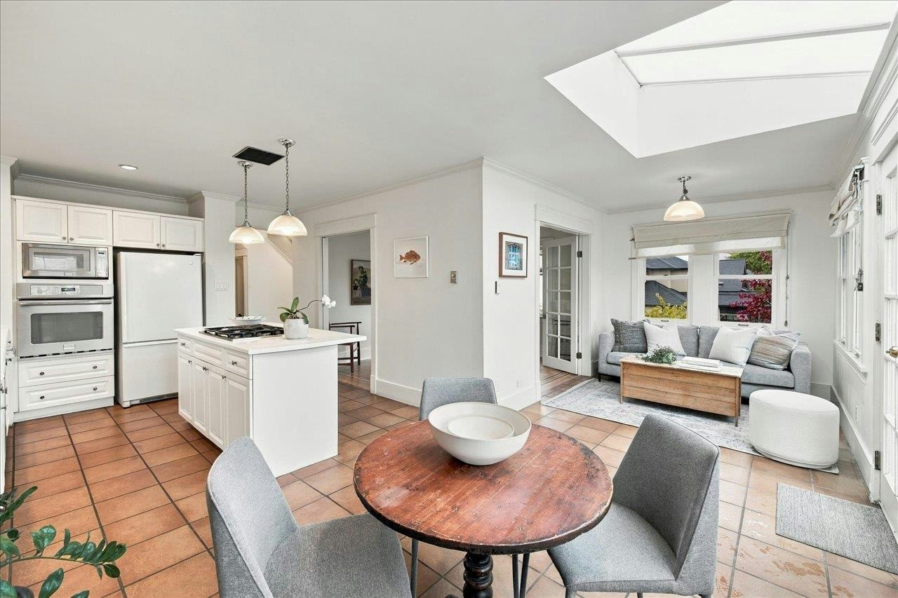 706 W 24th Avenue, Vancouver, BC, V5Z 2B8 - 16