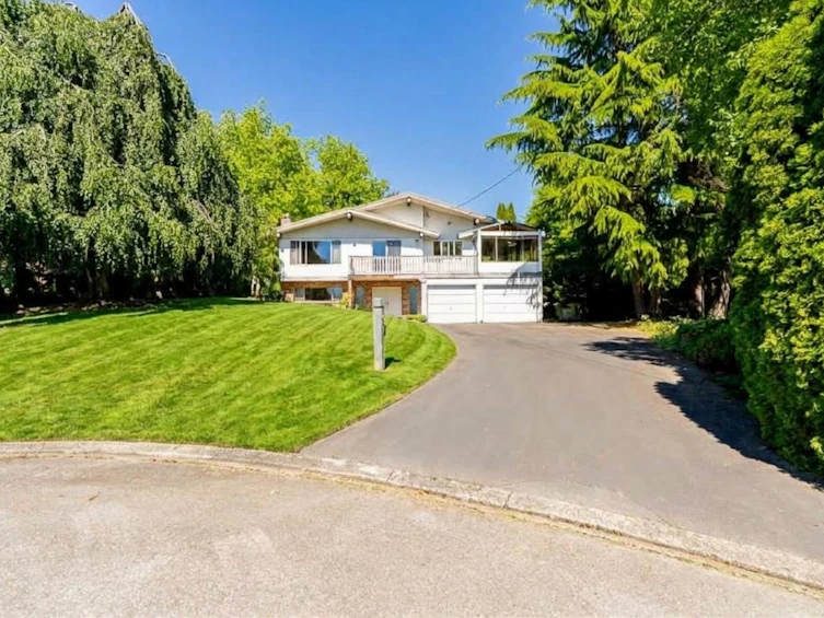 5462 Bakerview Drive, Surrey, BC, V3S 1A5 - 2