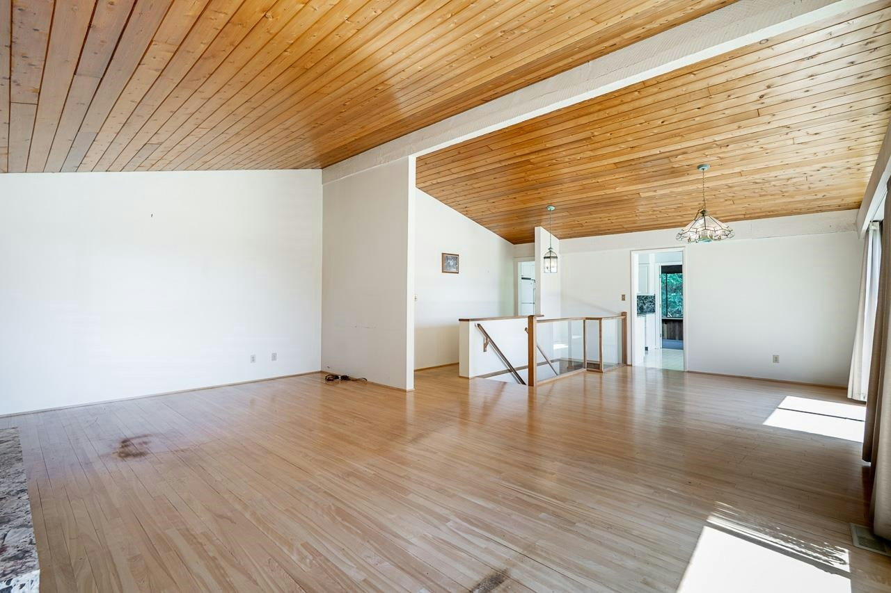 5462 Bakerview Drive, Surrey, BC, V3S 1A5 - 6