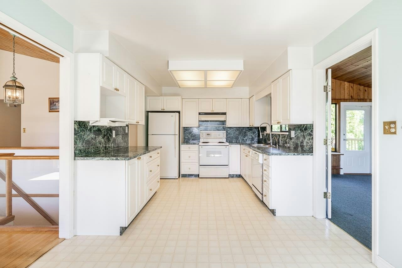 5462 Bakerview Drive, Surrey, BC, V3S 1A5 - 9