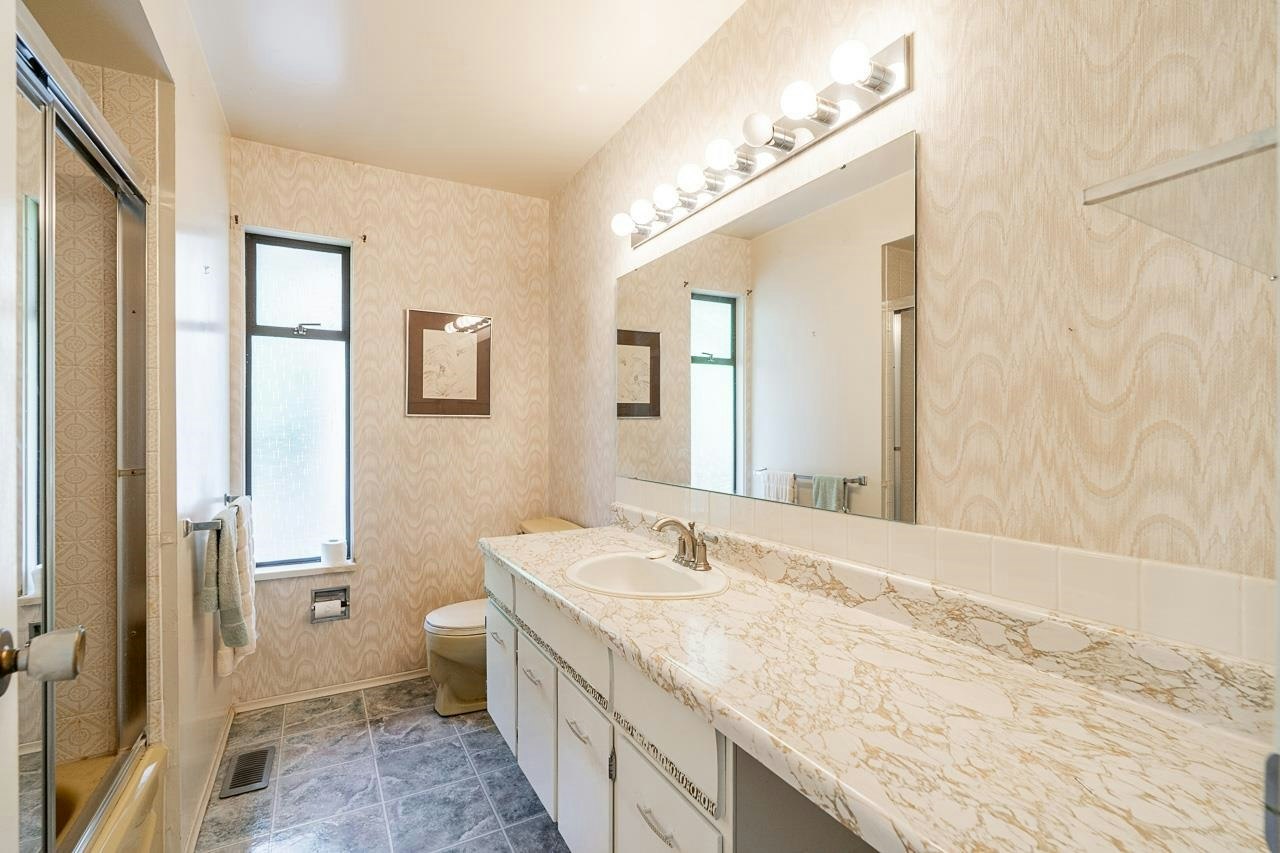 5462 Bakerview Drive, Surrey, BC, V3S 1A5 - 20