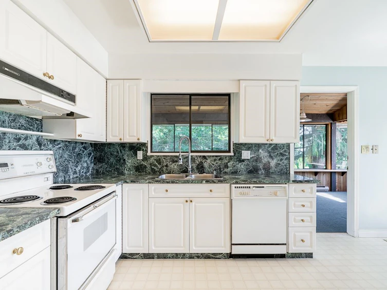 5462 Bakerview Drive, Surrey, BC, V3S 1A5 - 11