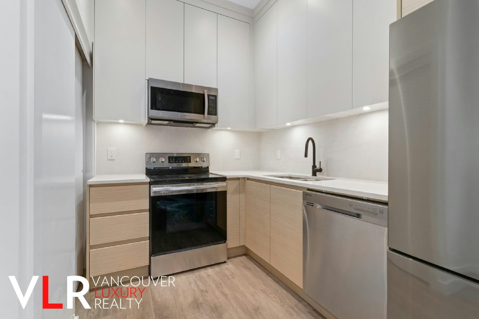 150 E 18th Avenue, Vancouver, BC, V5V 1E3 - 4