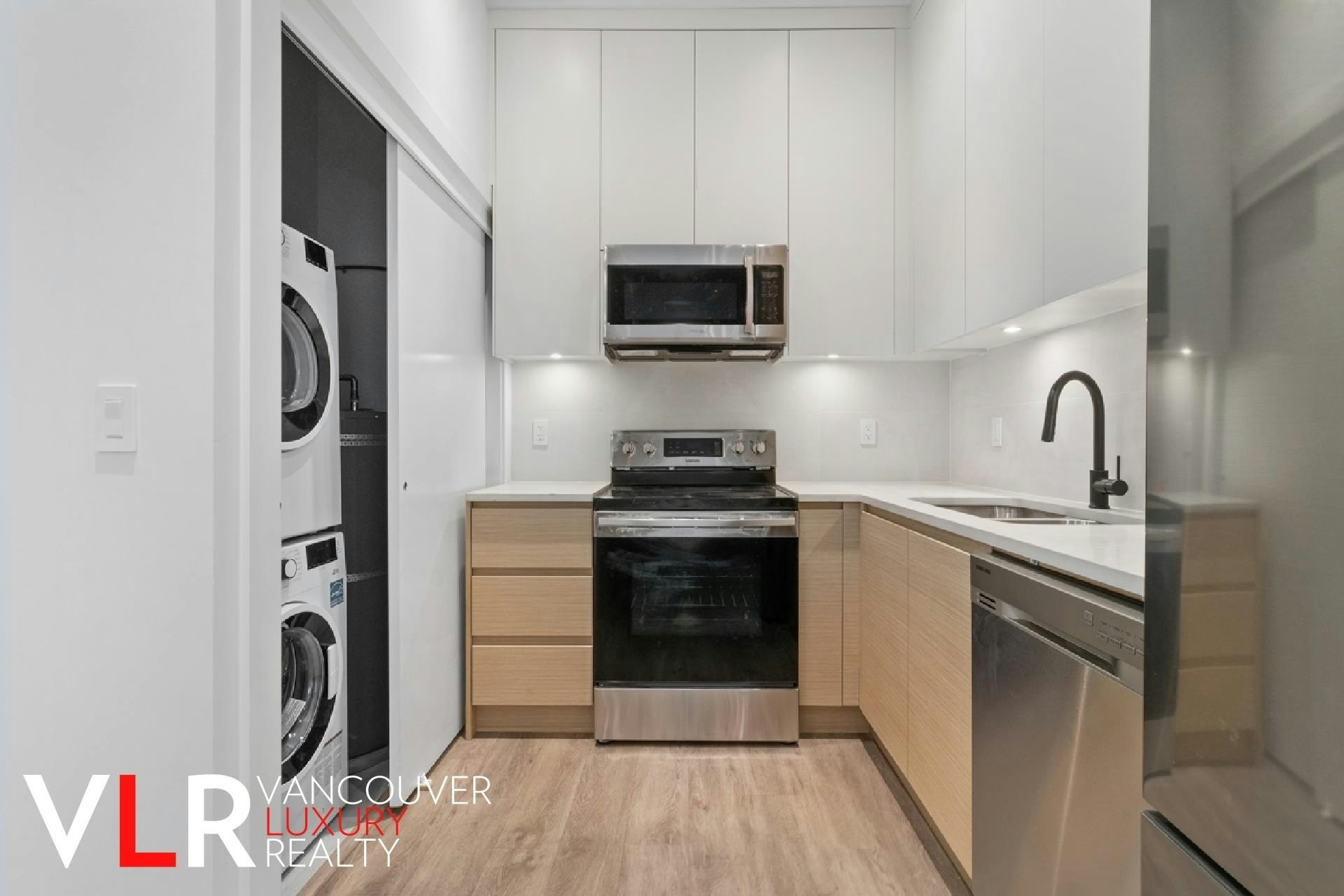 150 E 18th Avenue, Vancouver, BC, V5V 1E3 - 6