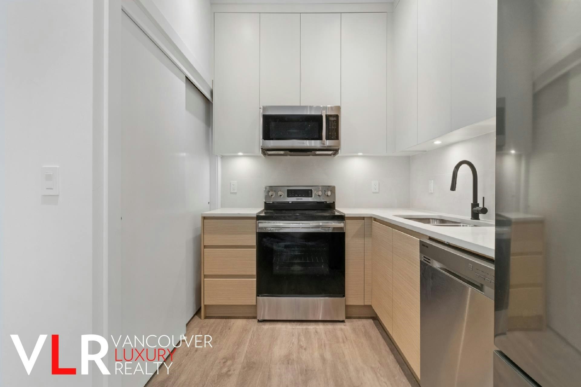 150 E 18th Avenue, Vancouver, BC, V5V 1E3 - 5