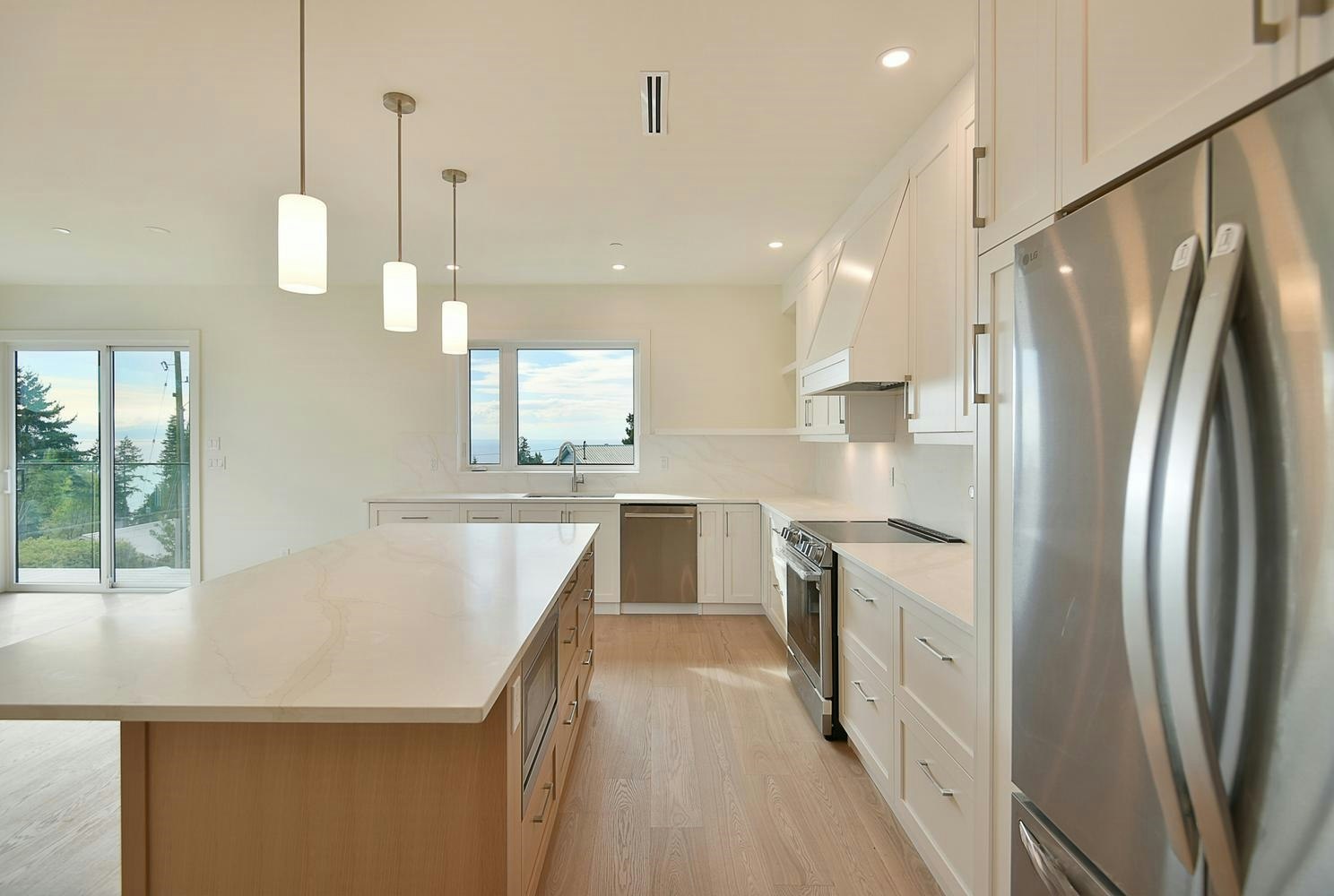 5112 Chapman Road, Sechelt, BC, V7Z 0G4 - 9