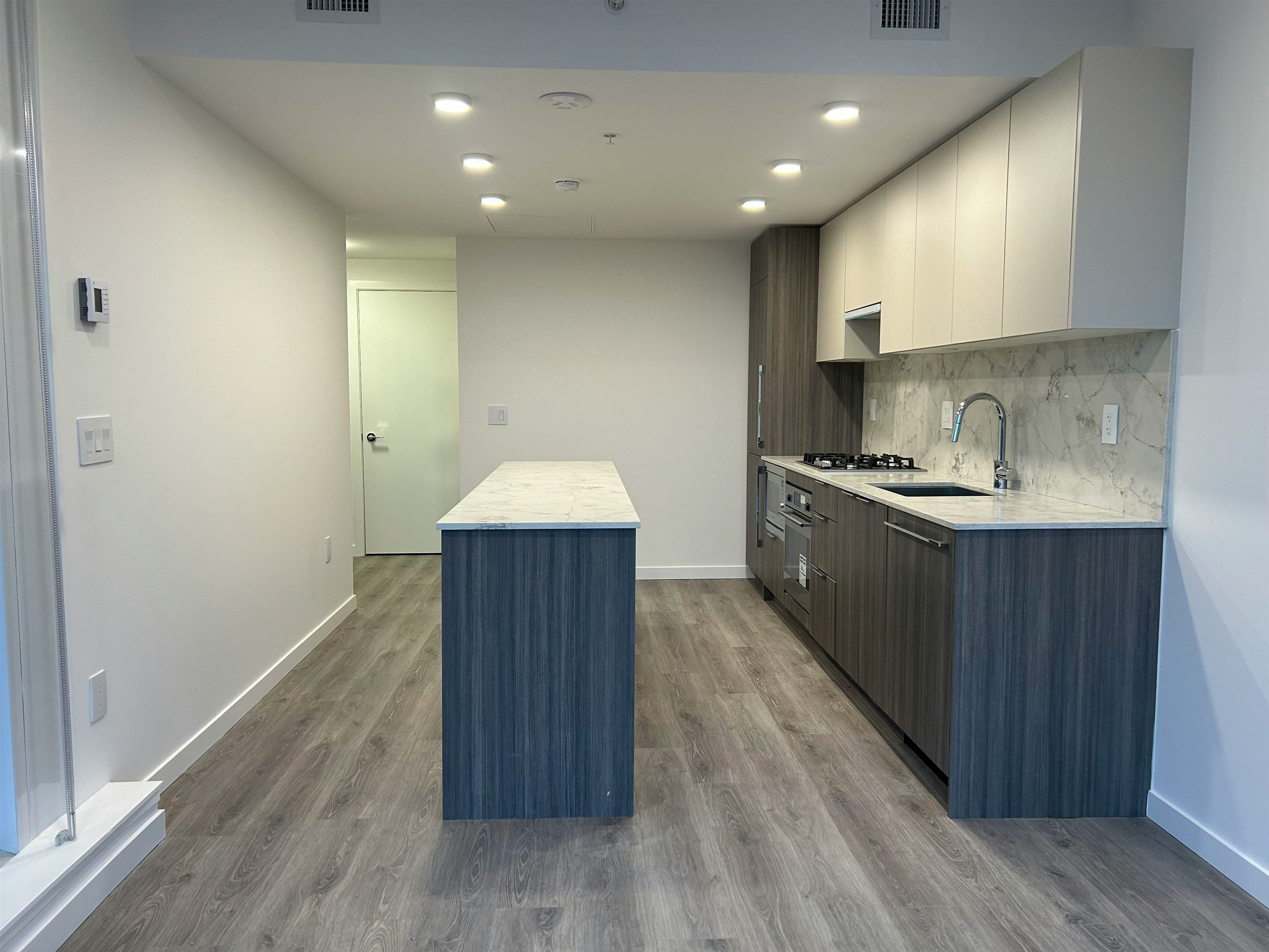 806-10333 133 Street, Surrey, BC, V3T 0V1 - 3