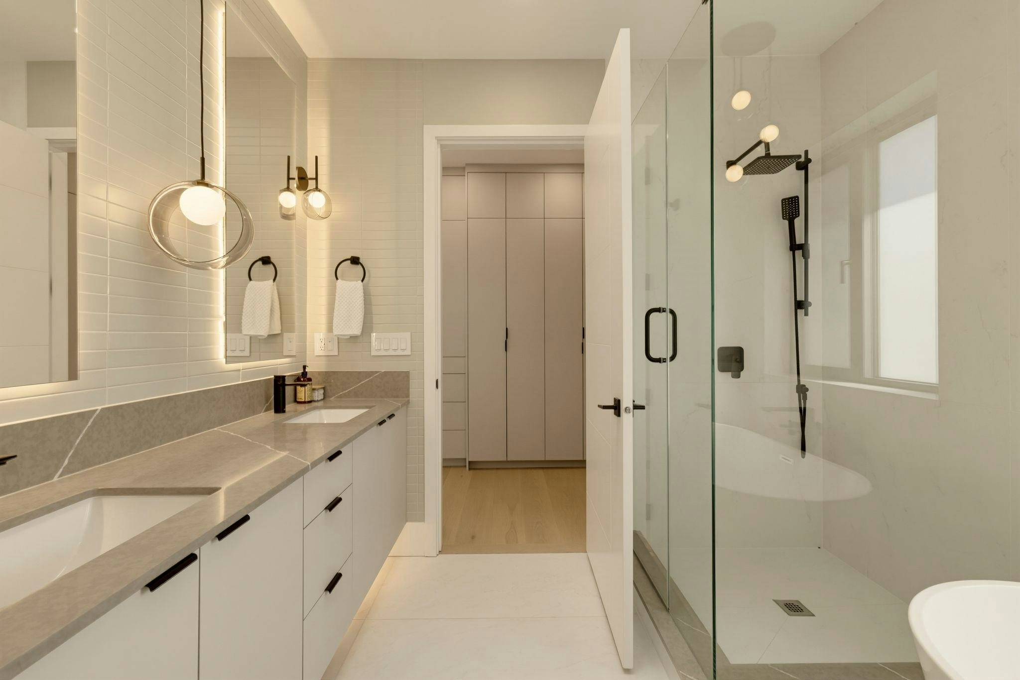 2118 W 21st Avenue, Vancouver, BC, V6L 1J3 - 21