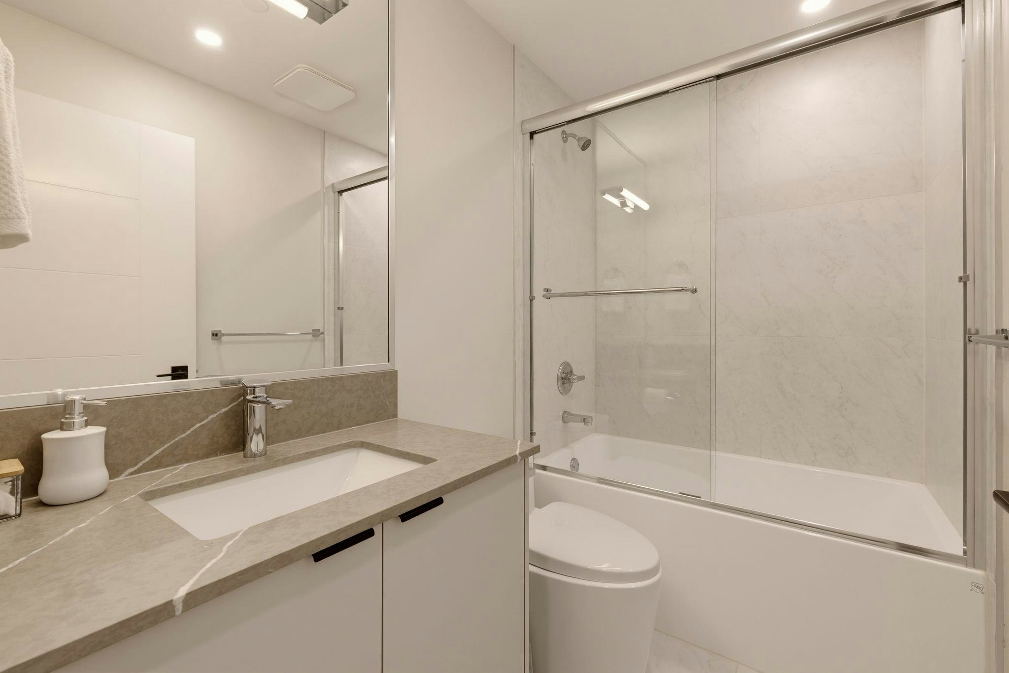 2118 W 21st Avenue, Vancouver, BC, V6L 1J3 - 30