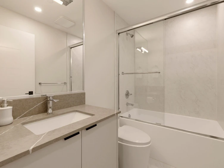 2118 W 21st Avenue, Vancouver, BC, V6L 1J3 - 30