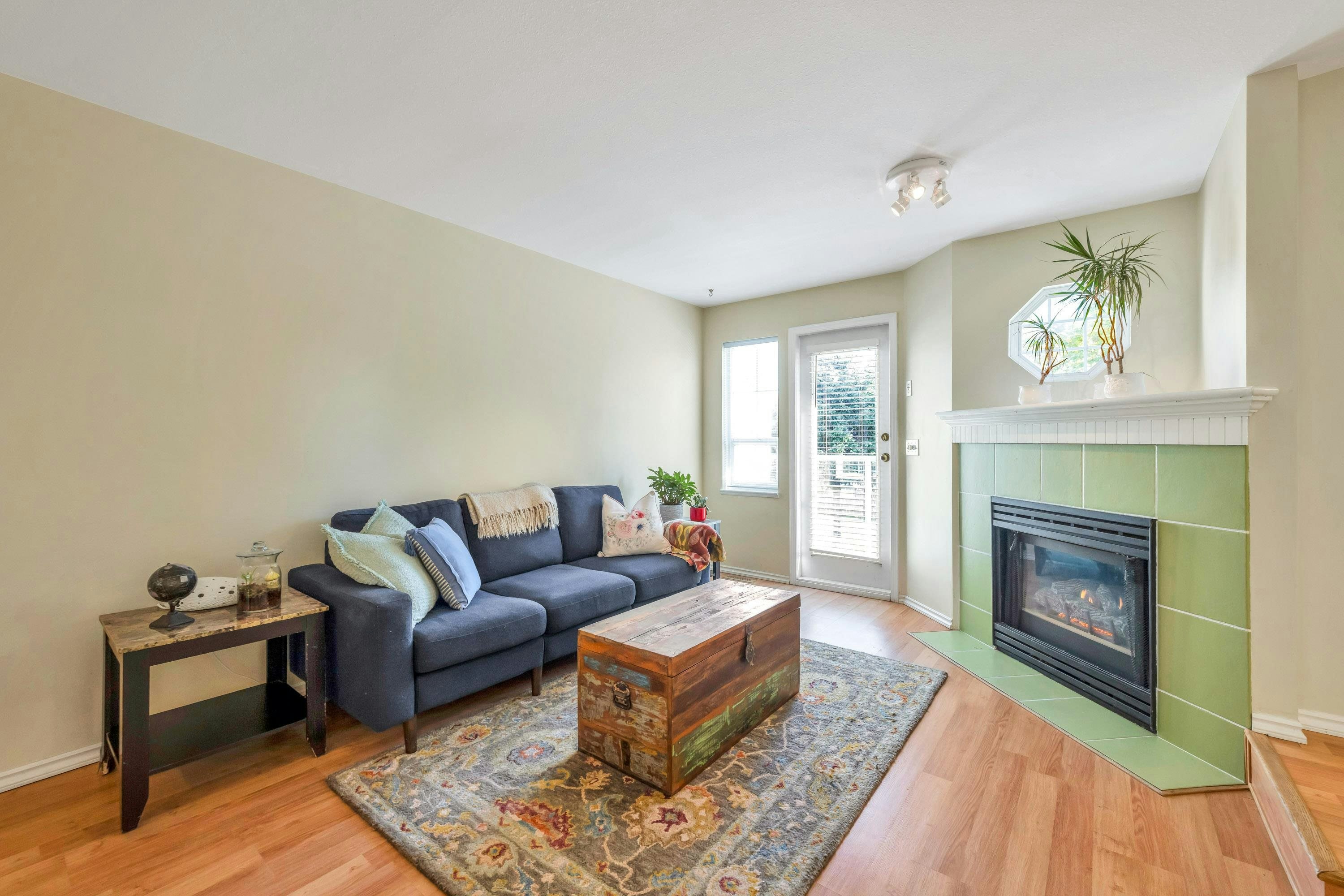 29-11229 232 Street - 5