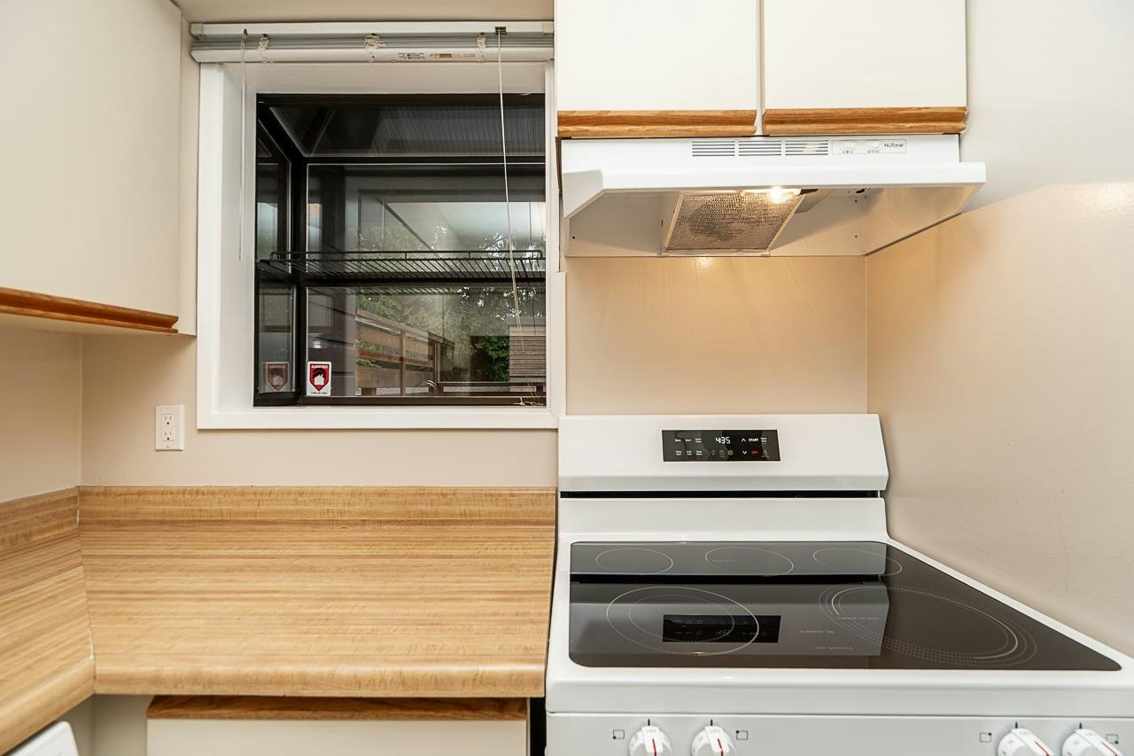 4248 Garden Grove Drive, Burnaby, BC, V5G 4G6 - 10