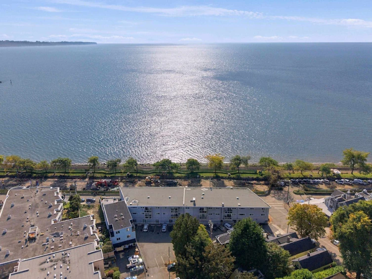 106-14881 Marine Drive, Surrey, BC, V4B 1C2