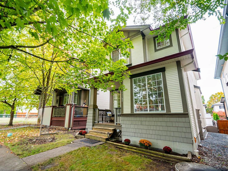 24292 102b Avenue, Maple Ridge, BC, V2W 1Y1