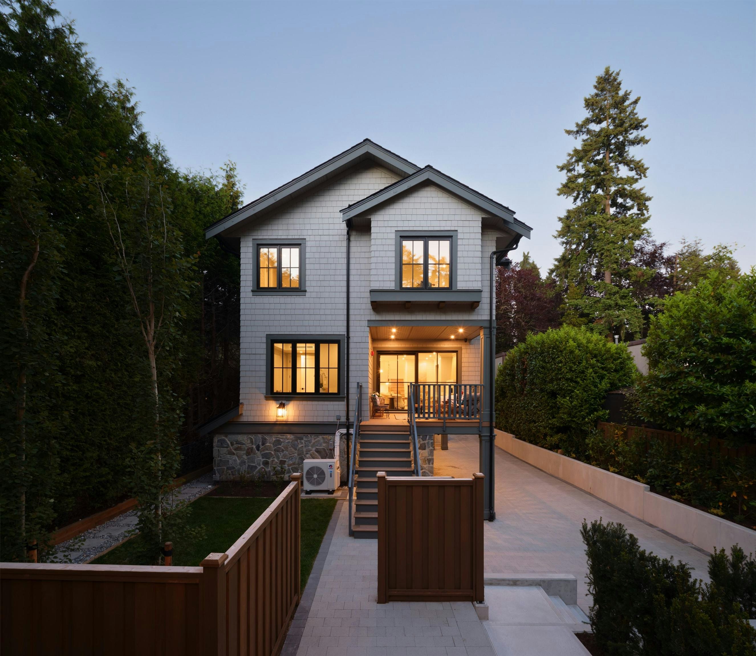 5593 Mackenzie Street, Vancouver, BC, V6N 1H1 - 32
