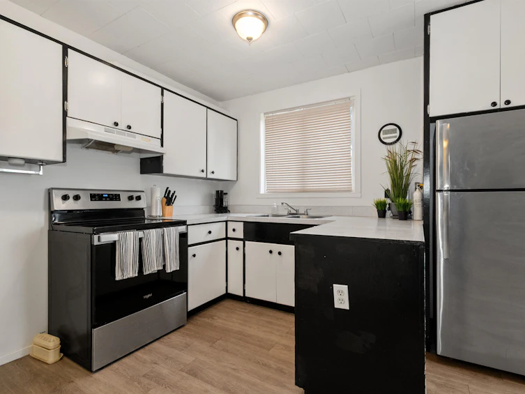 65321 Pine Close, Hope, BC, V0K 1C0 - 2