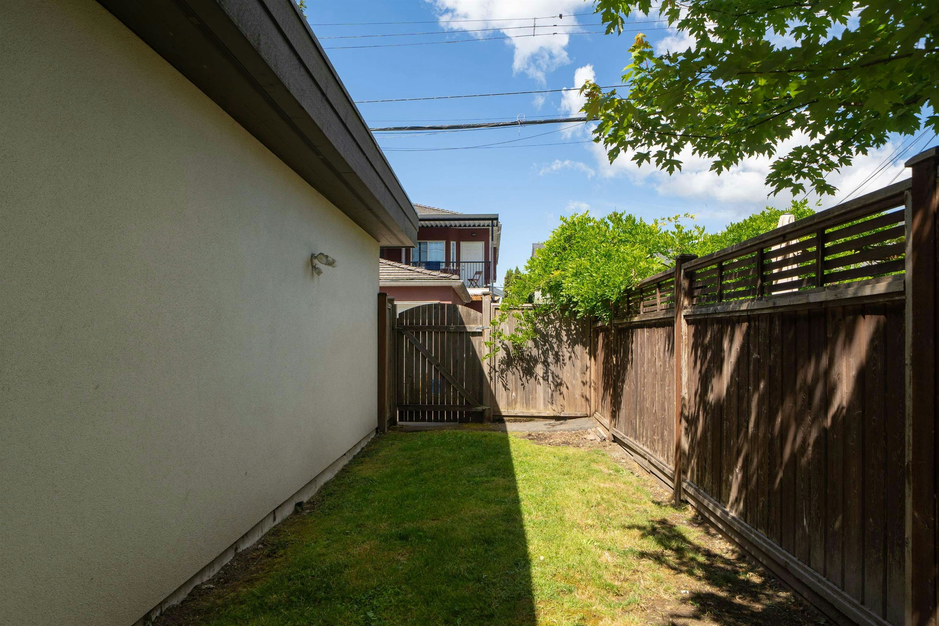 5325 Chester Street, Vancouver, BC, V5W 3B1 - 38